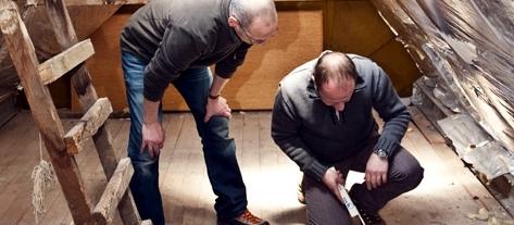 Prüfung des Dachstuhls durch den Energieberater