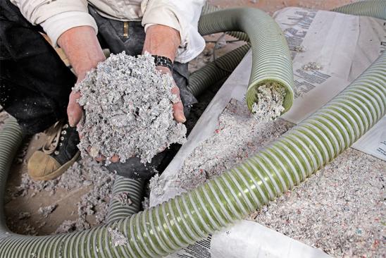 Werkstoff Zellulose als Einblasdämmung