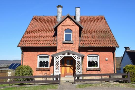 Dach erneuern - kleines Wohnhaus