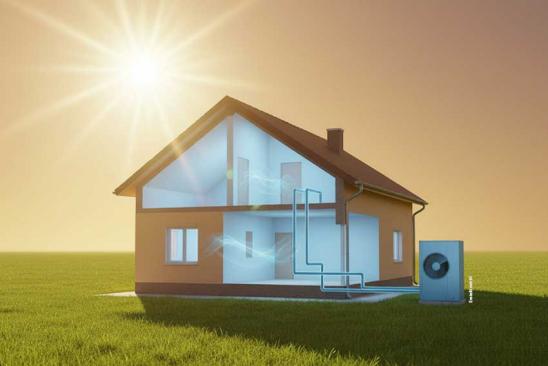 Wärmepumpe mit Kühlfunktion: stilisiertes Einfamilienhaus in der Tageshitze mit Wärmepumpe