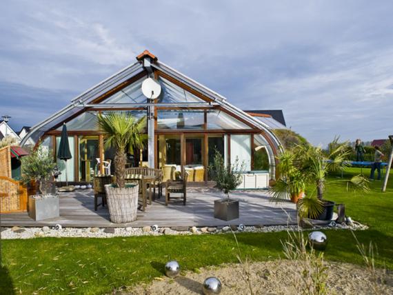Bio-Solarhaus: Dach aus Plexiglas