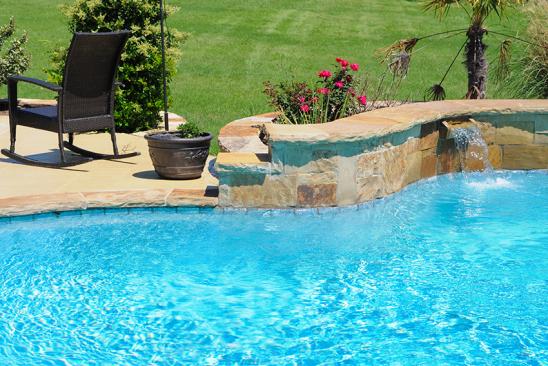 Swimmingpool im Garten