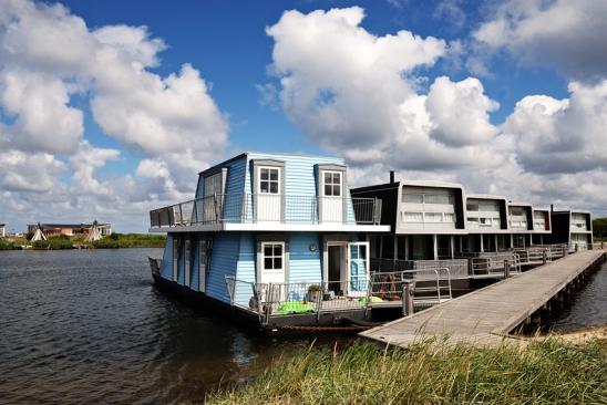 Hausboot: Farben und Formen Hausboot: Farben und Formen