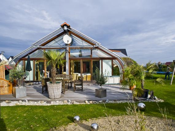 Bio-Solarhaus: Dach aus Plexiglas
