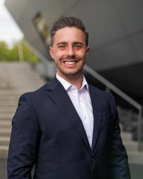 Maciej Engel: Baufinanzierung & Bausparen in Hohenstein