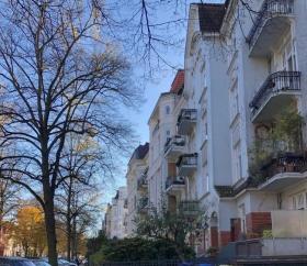 Menghong Yao: Baufinanzierung & Bausparen in Hamburg