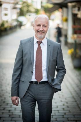 Uwe Dillmann: Baufinanzierung & Bausparen in Siegen