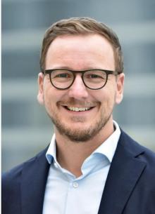 Alexander Nitsche 01522 / 2686878 Fellbach