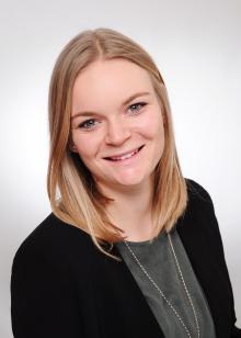 Alina Weidinger 01522 / 2686613 