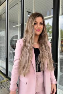 Anida Fayad 01522 / 2683091 Herzebrock-Clarholz 