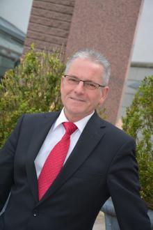 Bernd Walter 01522 / 2684726 Wörth