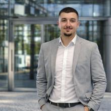 Cenk Düzgün 01522 / 2683811 Holzheim 