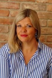 Cindy Hansen 01522 / 2683248 Lorch