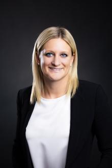 Corinna Kühnel 01522 / 2683122 Karlsfeld