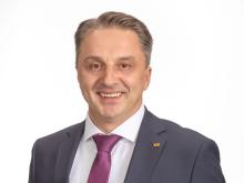 Emir Hadzimuhamedovic 01522 / 2683836 Stuttgart 