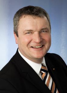 Hans Helge Nicolai 01522 / 2686410 Tönning