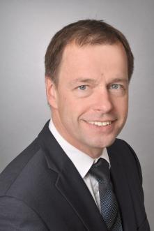 Hinnerk Gnutzmann 01522 / 2683378 Bad Segeberg