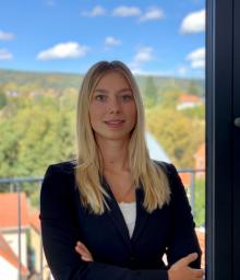 Julia Junt 01522 / 2684344 Meersburg