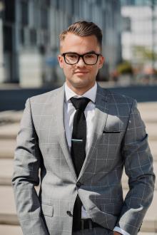 Luca Florit 01522 / 2685232 Siegburg