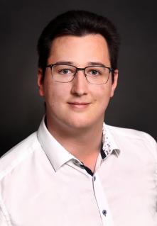 Lukas Sonnleitner 01522 / 2686760 Radebeul