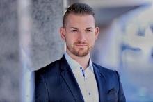 Michael Vogler 01522 / 2685762 Fürth