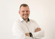 Peter Wittholz 01522 / 2687040 Hof