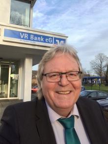 Uwe Ulbrich 02161 / 3046040 Neuss