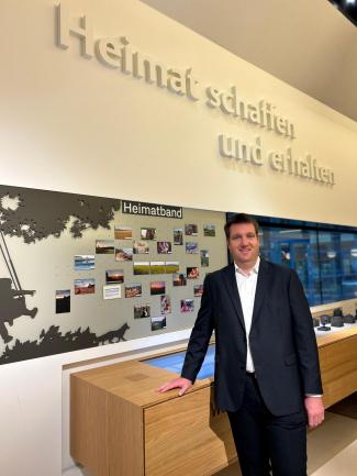 Alexander Hühner: Baufinanzierung & Bausparen in Korbach