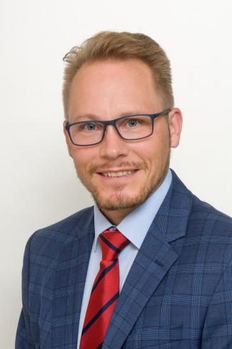 Daniel Singer: Baufinanzierung & Bausparen in Neubiberg