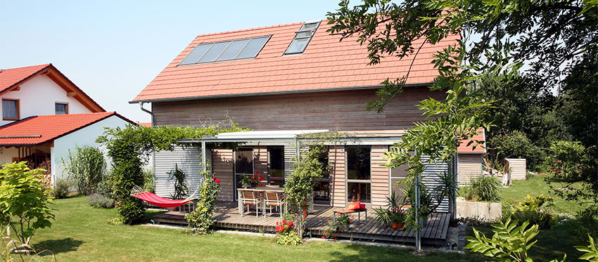 Förderung Bestandsimmobilien: Haus mit Garten
